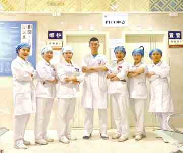 重庆卫校护理专业2021年招男生吗？
