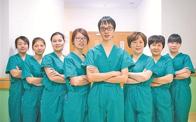 贵州省人民医院护士学校护理专业招男生么？