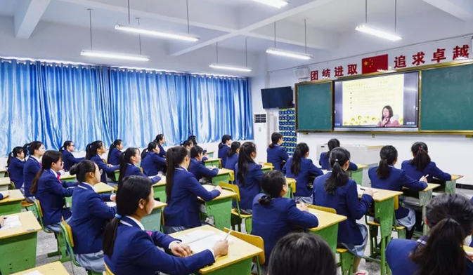 四川省南充卫生学校2019录取分数 四川省南充卫生学校2019录取分数