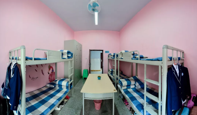 南充卫生学校寝室环境图