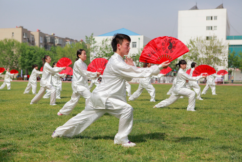 秦皇岛市卫生学校