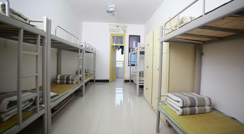 青岛第二卫生学校寝室环境、宿舍条件图片