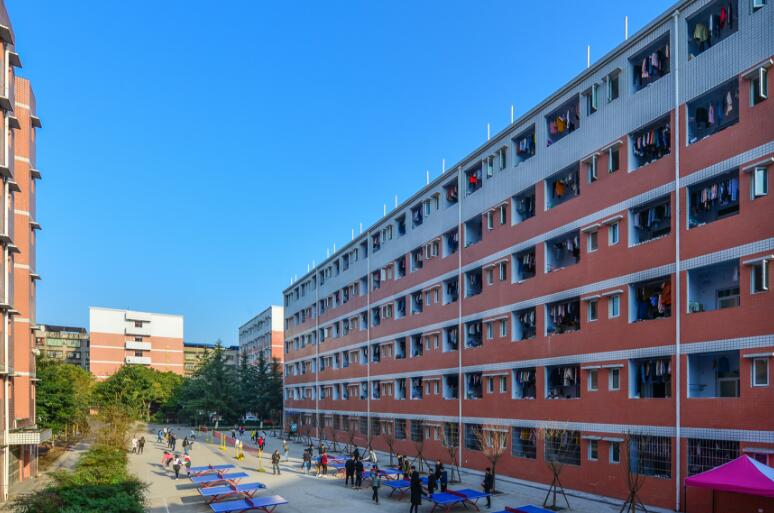 四川省南充卫生学校2020年招生对象、招生要求