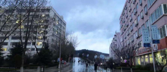 2020年江西省赣州卫生学校招生办联系电话