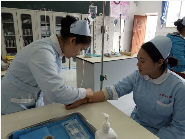 光华女子学校护理专业实践