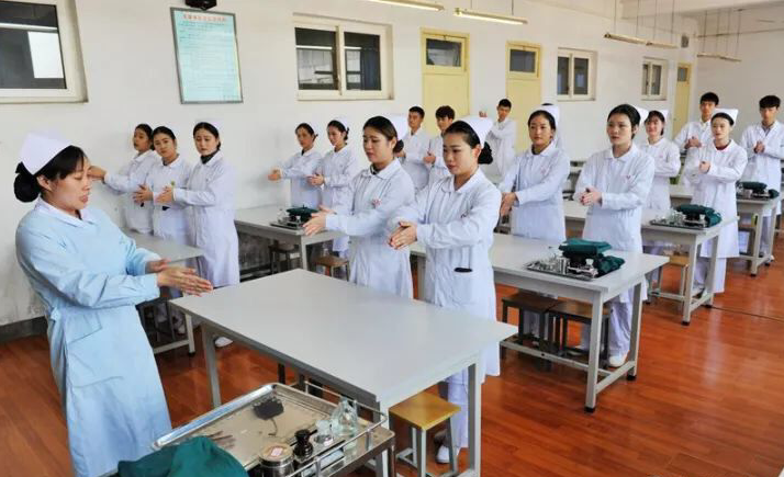 重庆卫校的学生可以享受哪些助学待遇