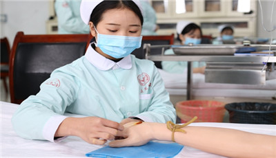 2020年女生读重庆卫校学什么专业好