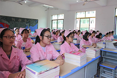 重庆护理专业专升本难不难?