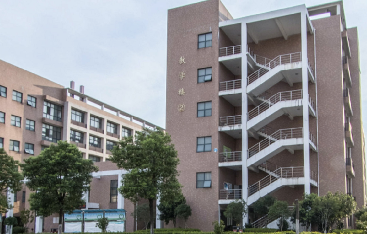 江西卫校2020年<a href='http://www.cqxyyc.com/news/1/7' style='color:#a033d9'>有哪些专业</a>适合男生 江西卫校2020年有哪些专业适合男生