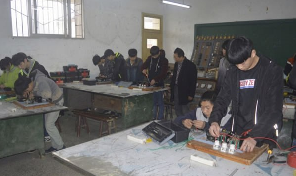 重庆市綦江职业技术学校